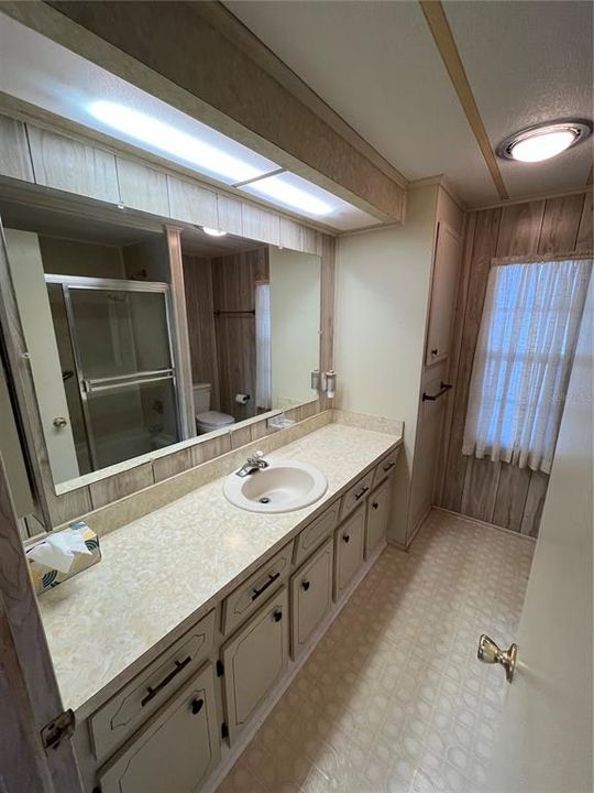 For Sale: $89,900 (2 beds, 2 baths, 1032 Square Feet)
