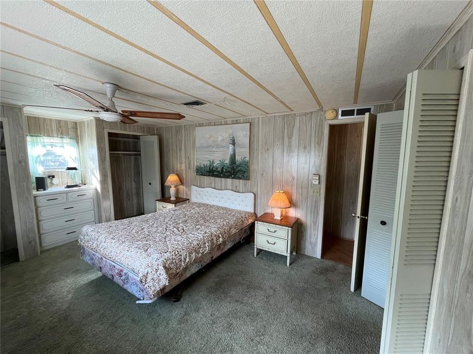For Sale: $89,900 (2 beds, 2 baths, 1032 Square Feet)