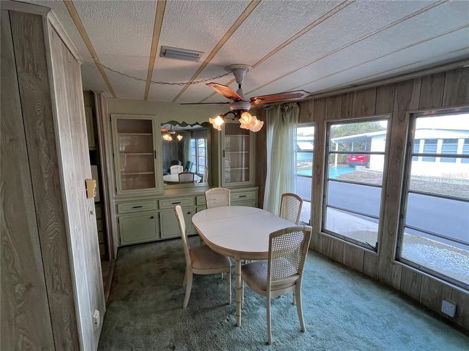 For Sale: $89,900 (2 beds, 2 baths, 1032 Square Feet)