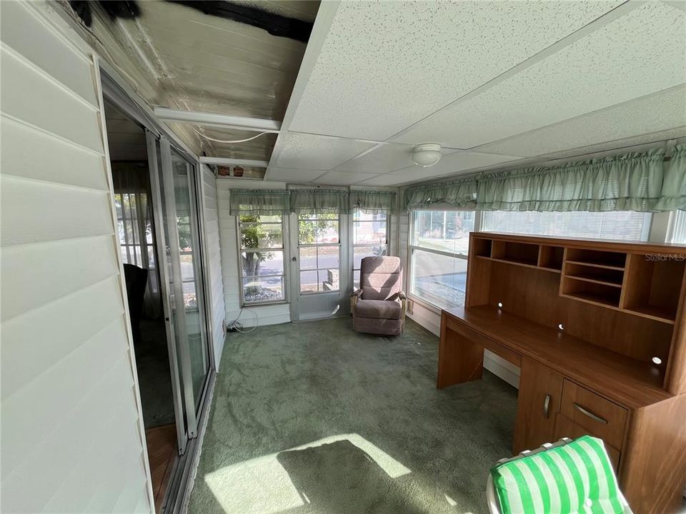 For Sale: $89,900 (2 beds, 2 baths, 1032 Square Feet)