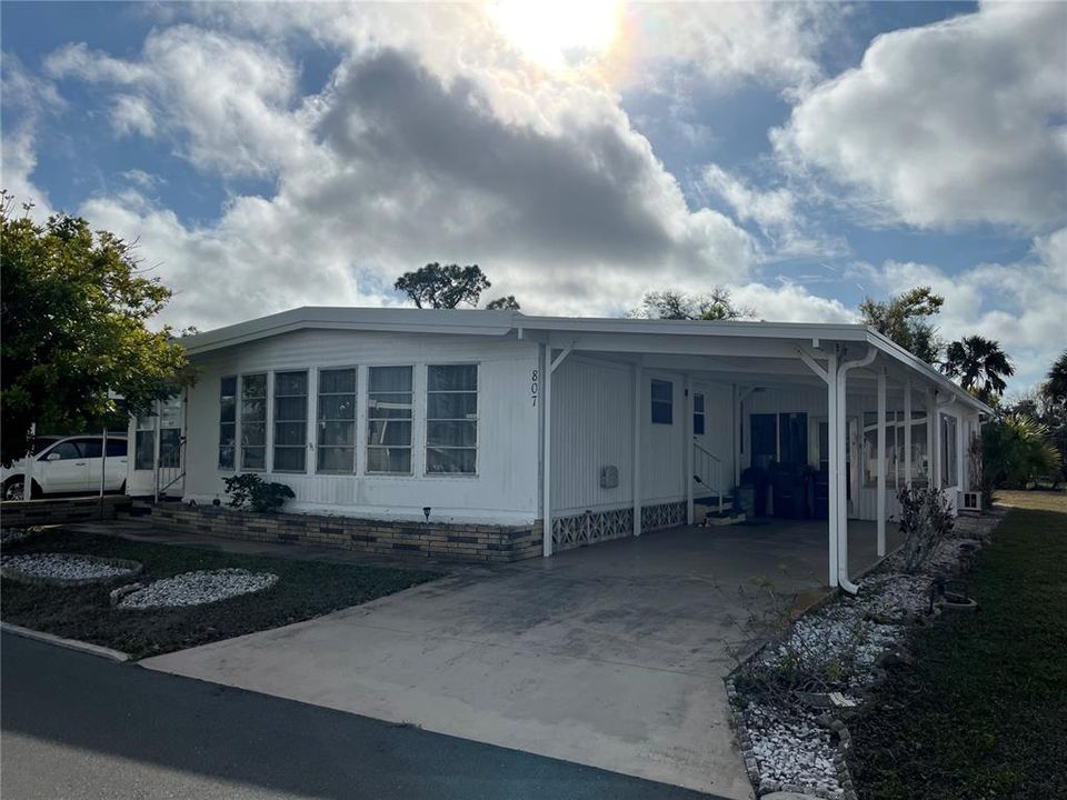For Sale: $89,900 (2 beds, 2 baths, 1032 Square Feet)