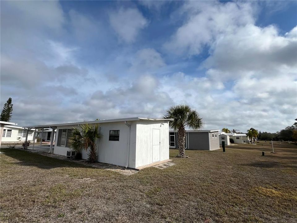 For Sale: $89,900 (2 beds, 2 baths, 1032 Square Feet)