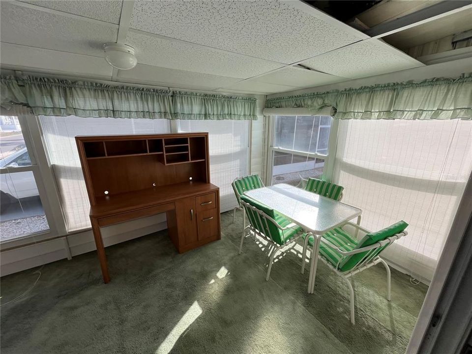 For Sale: $89,900 (2 beds, 2 baths, 1032 Square Feet)