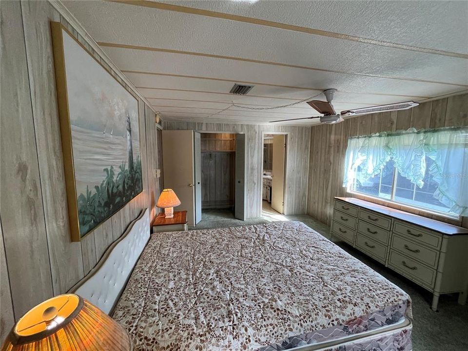 For Sale: $89,900 (2 beds, 2 baths, 1032 Square Feet)