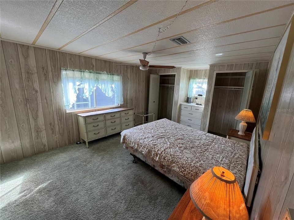 For Sale: $89,900 (2 beds, 2 baths, 1032 Square Feet)