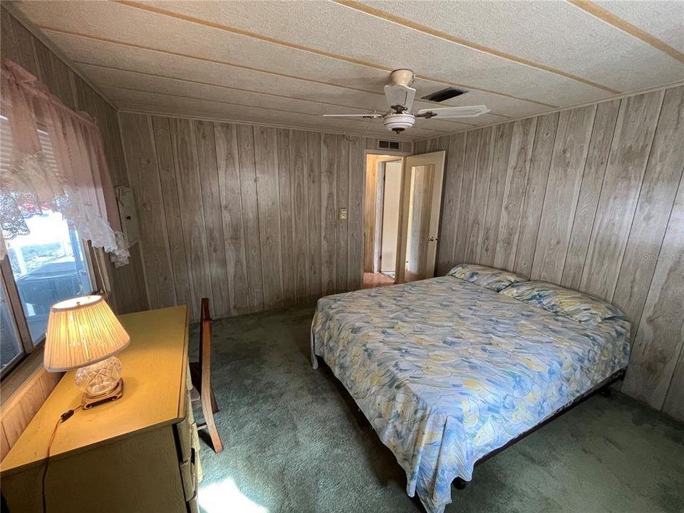 For Sale: $89,900 (2 beds, 2 baths, 1032 Square Feet)