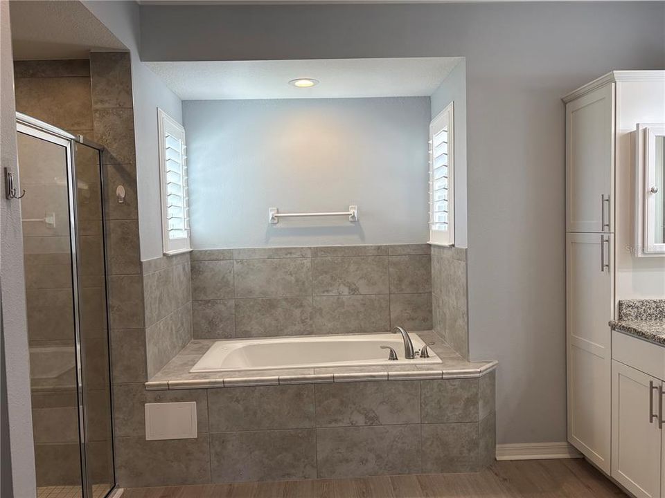 Active With Contract: $399,000 (4 beds, 3 baths, 2763 Square Feet)