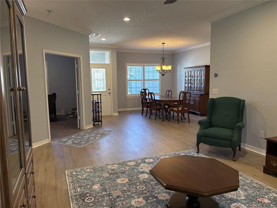 Active With Contract: $399,000 (4 beds, 3 baths, 2763 Square Feet)