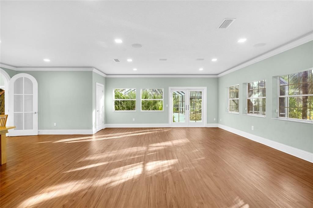 En Venta: $1,499,000 (5 camas, 3 baños, 5201 Pies cuadrados)