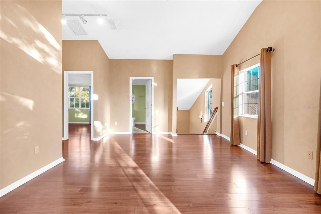 En Venta: $1,499,000 (5 camas, 3 baños, 5201 Pies cuadrados)