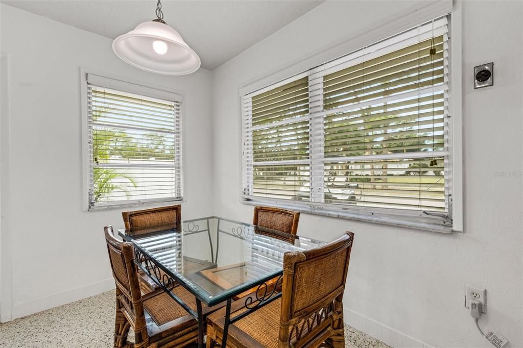 En Venta: $825,000 (2 camas, 0 baños, 2095 Pies cuadrados)