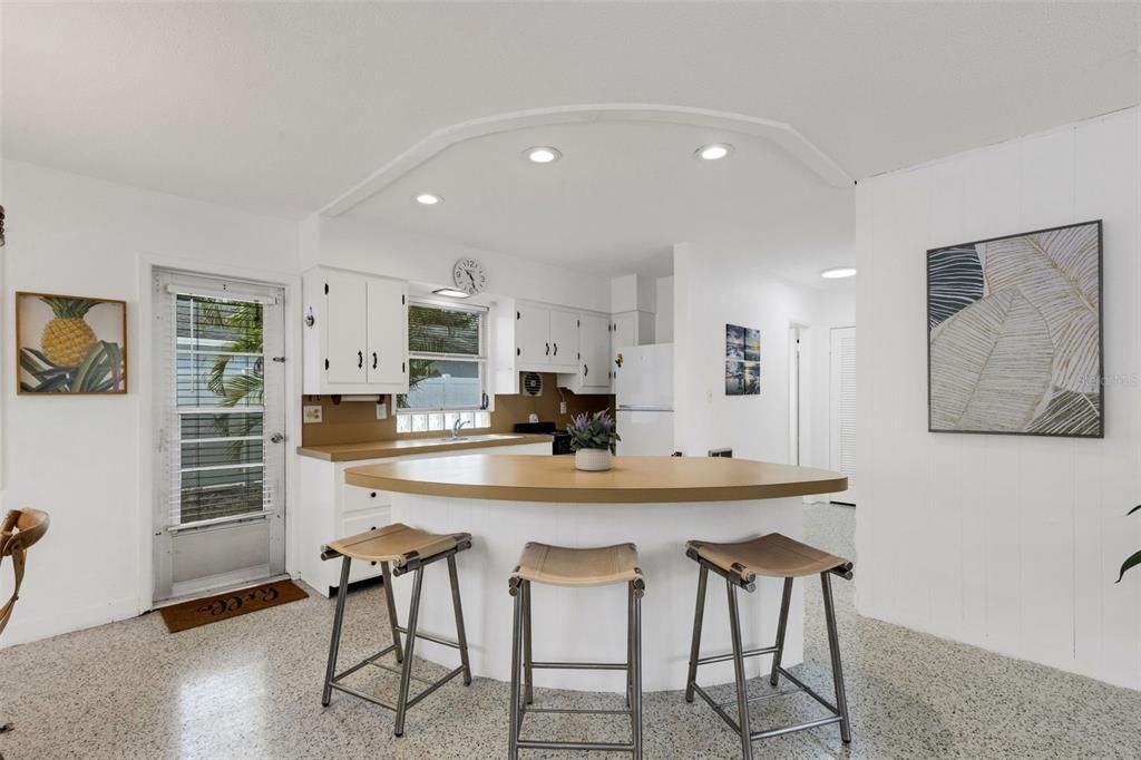 En Venta: $825,000 (2 camas, 0 baños, 2095 Pies cuadrados)