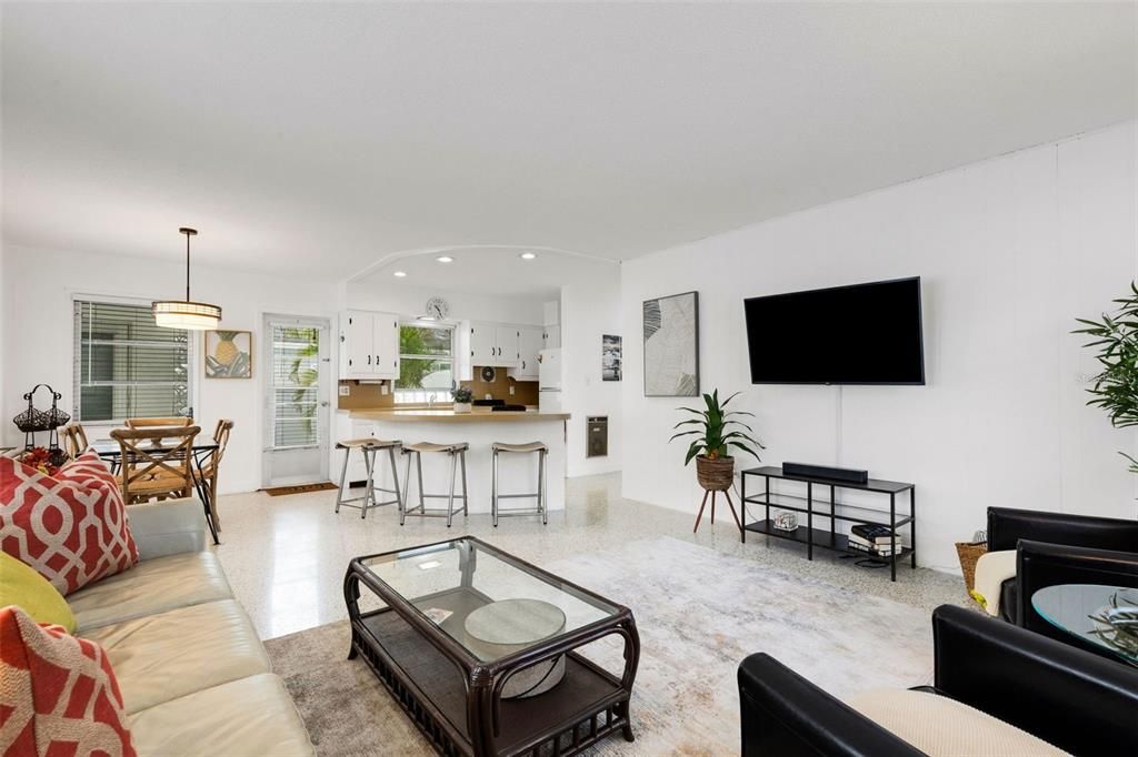 En Venta: $825,000 (2 camas, 0 baños, 2095 Pies cuadrados)
