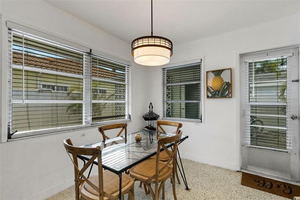 En Venta: $825,000 (2 camas, 0 baños, 2095 Pies cuadrados)