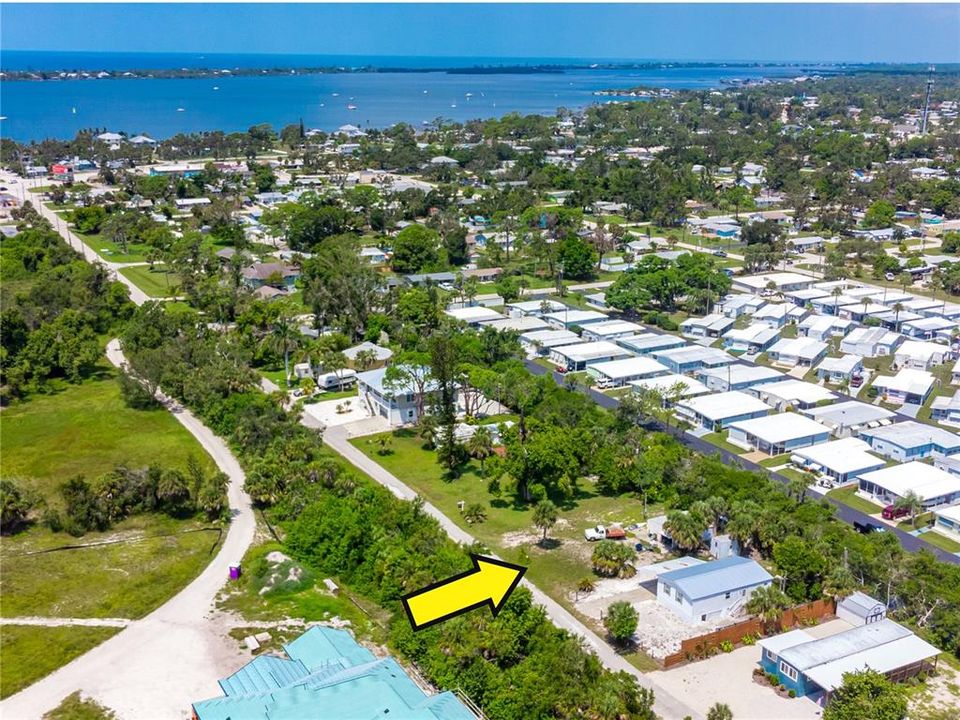 На продажу: $167,500 (0.21 acres)