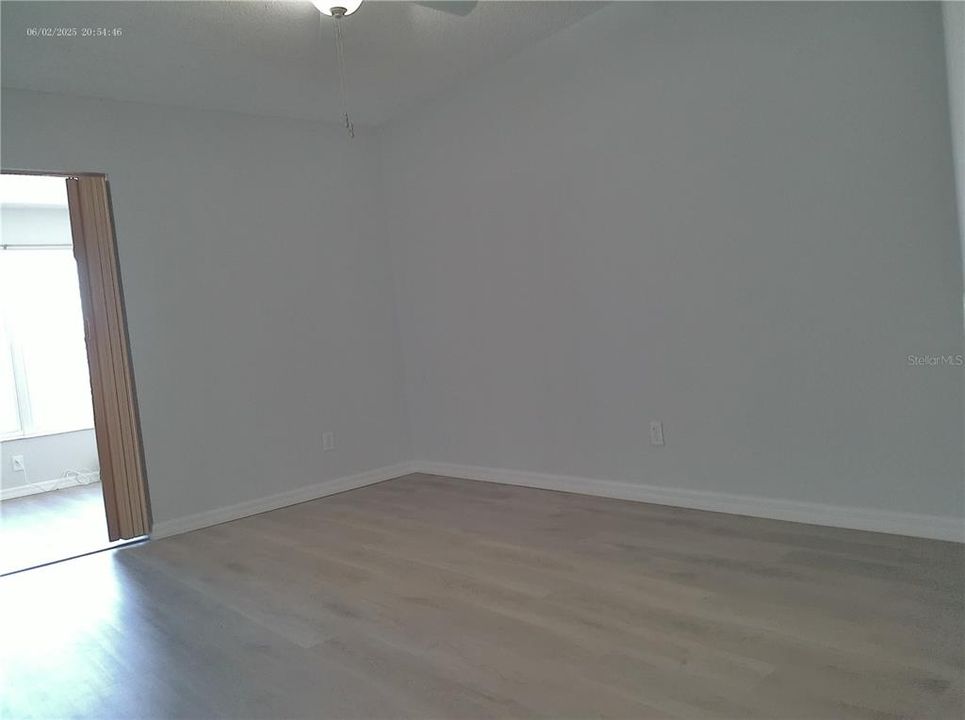 Active With Contract: $1,500 (2 beds, 1 baths, 1100 Square Feet)