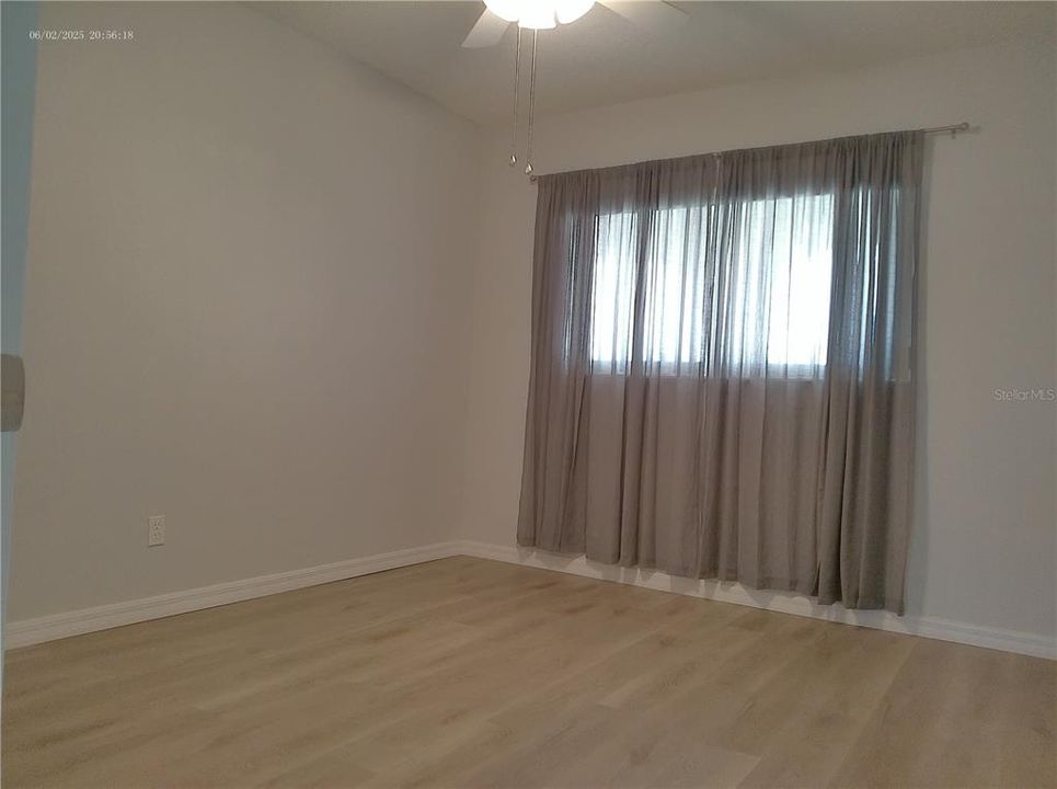 Active With Contract: $1,500 (2 beds, 1 baths, 1100 Square Feet)