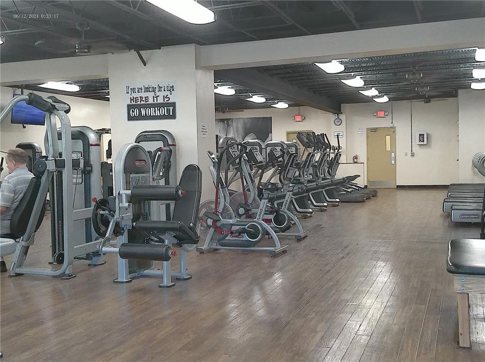 Active With Contract: $1,500 (2 beds, 1 baths, 1100 Square Feet)