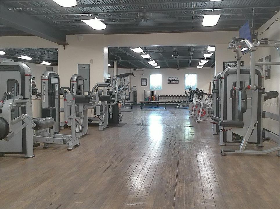 Active With Contract: $1,500 (2 beds, 1 baths, 1100 Square Feet)