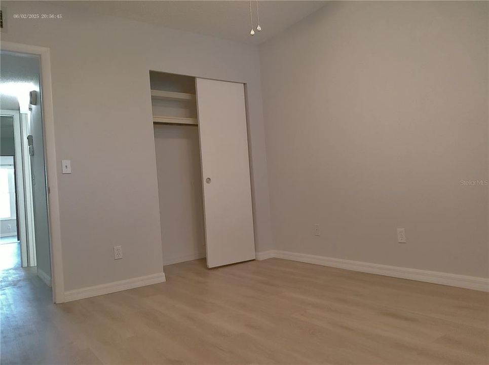 Active With Contract: $1,500 (2 beds, 1 baths, 1100 Square Feet)