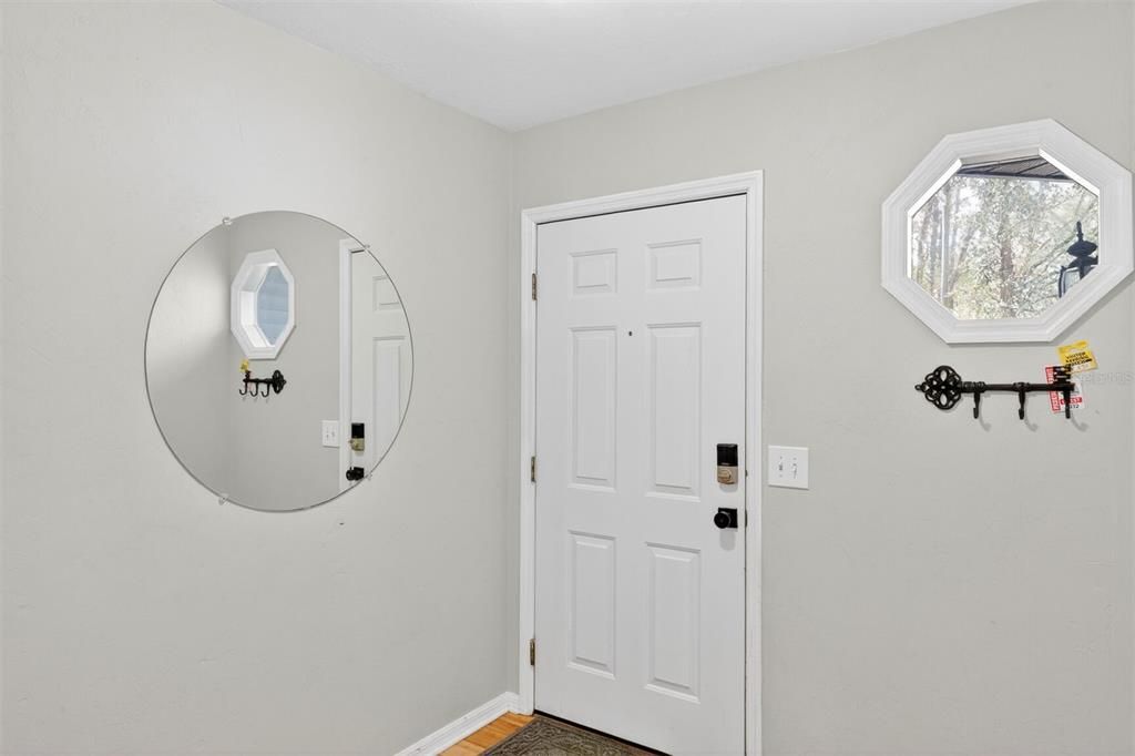 Active With Contract: $232,000 (3 beds, 2 baths, 1636 Square Feet)