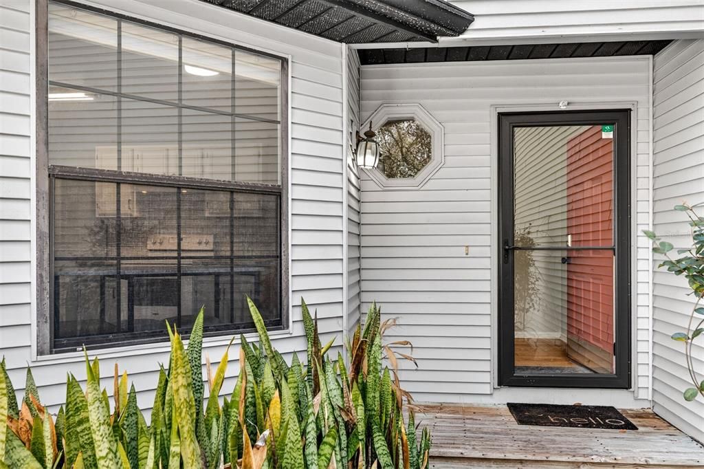 Active With Contract: $232,000 (3 beds, 2 baths, 1636 Square Feet)