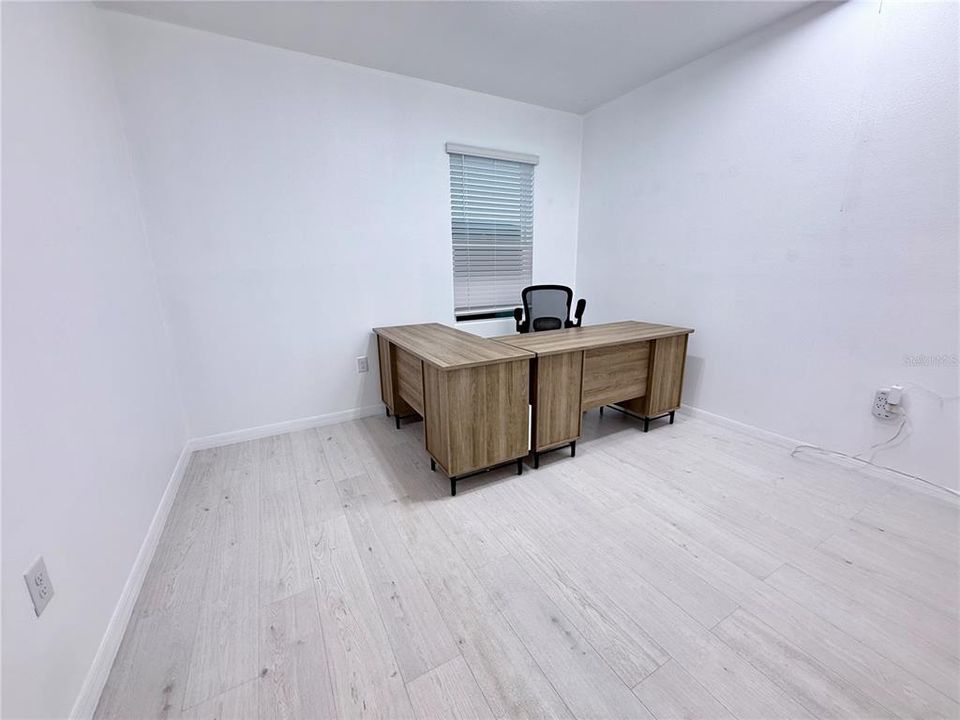 Activo con contrato: $2,900 (5 camas, 3 baños, 2674 Pies cuadrados)