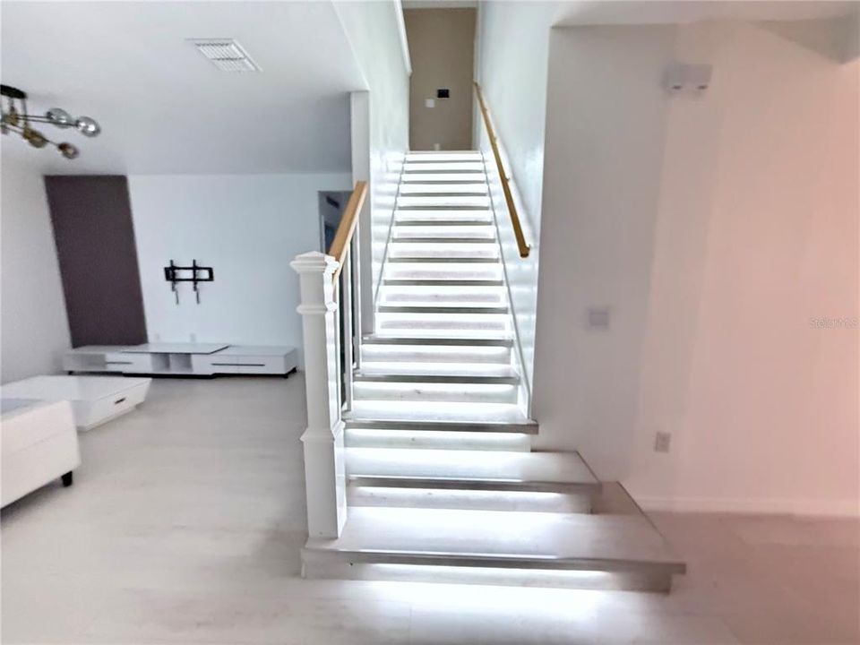 Activo con contrato: $2,900 (5 camas, 3 baños, 2674 Pies cuadrados)