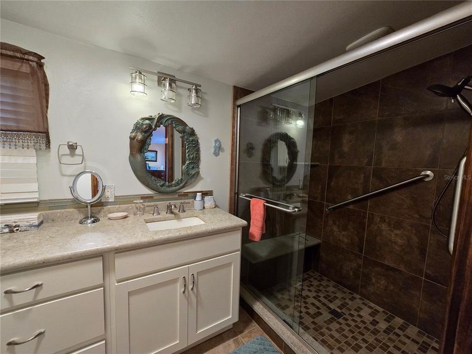 На продажу: $319,875 (2 спален, 2 ванн, 1080 Квадратных фут)