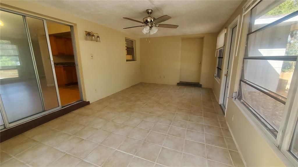 En Renta: $1,395 (3 camas, 2 baños, 1845 Pies cuadrados)