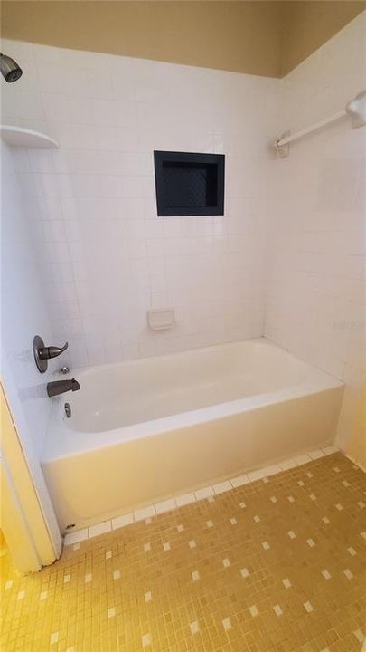 En Renta: $1,395 (3 camas, 2 baños, 1845 Pies cuadrados)