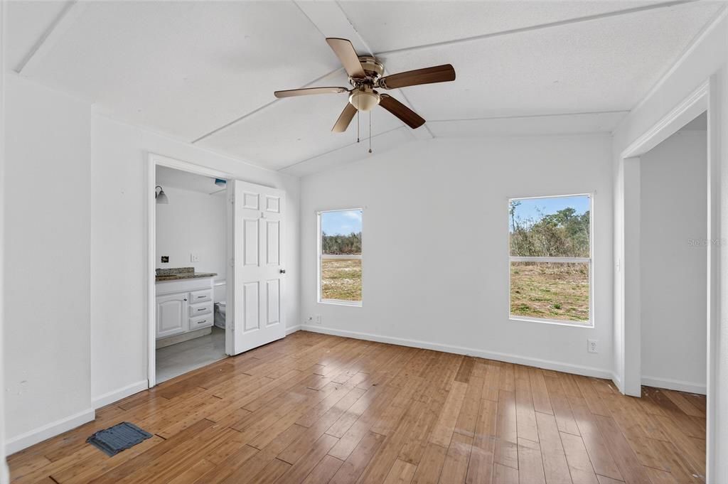 En Venta: $350,000 (3 camas, 2 baños, 1150 Pies cuadrados)