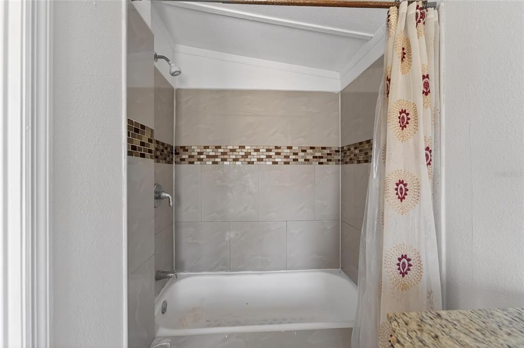 En Venta: $350,000 (3 camas, 2 baños, 1150 Pies cuadrados)