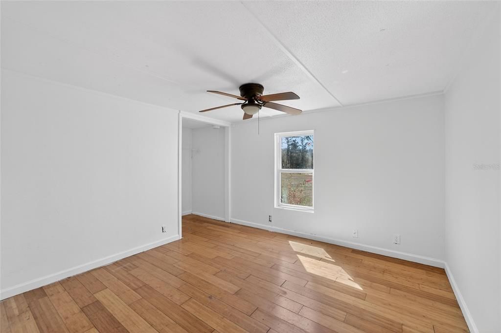 En Venta: $350,000 (3 camas, 2 baños, 1150 Pies cuadrados)