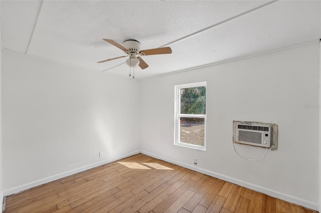 En Venta: $350,000 (3 camas, 2 baños, 1150 Pies cuadrados)