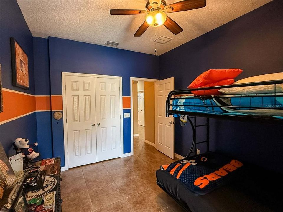 Activo con contrato: $459,900 (4 camas, 3 baños, 2370 Pies cuadrados)