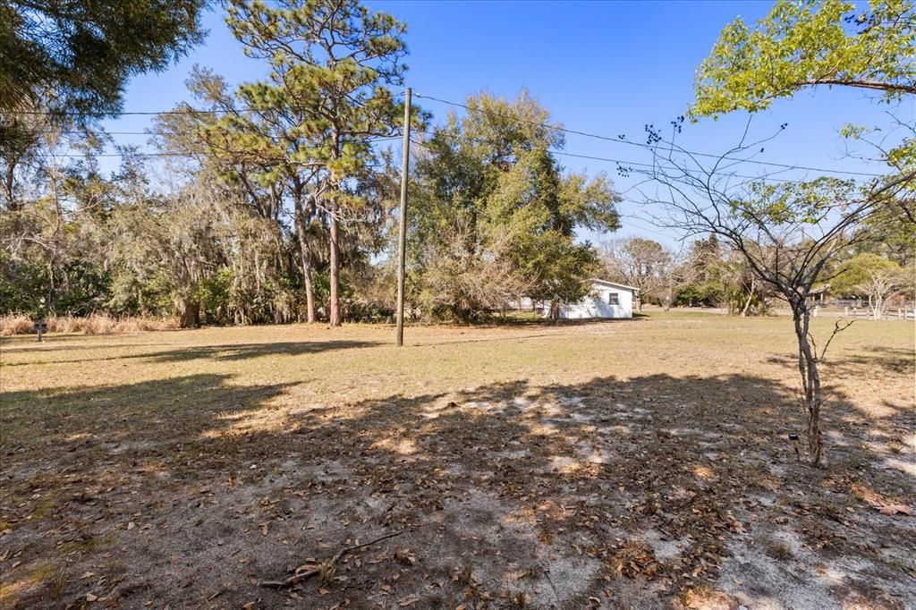 待售: $289,900 (0.57 acres)