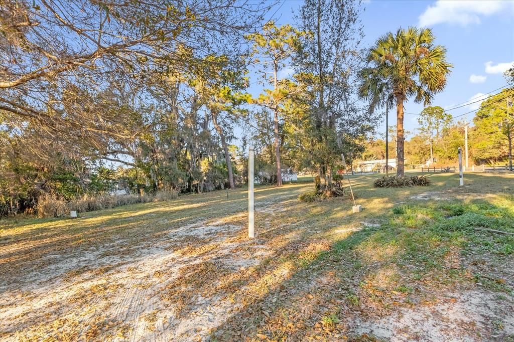 待售: $289,900 (0.57 acres)