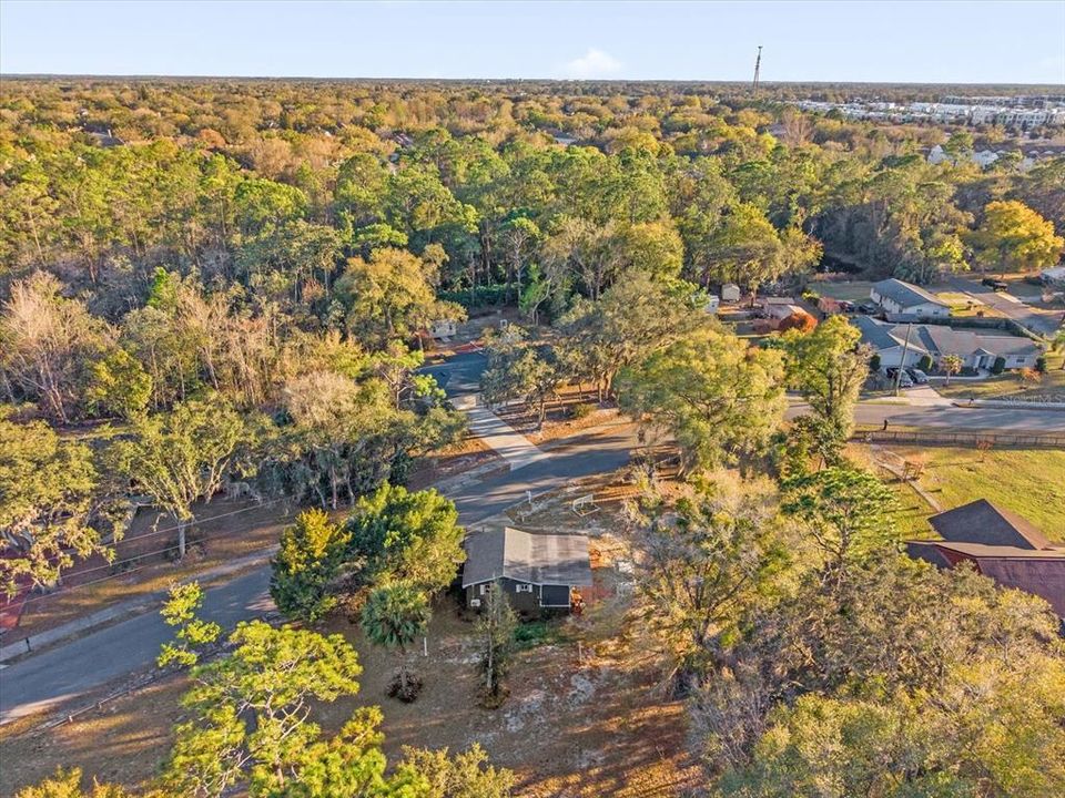 待售: $289,900 (0.57 acres)