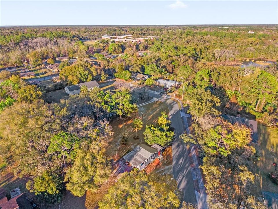 待售: $289,900 (0.57 acres)