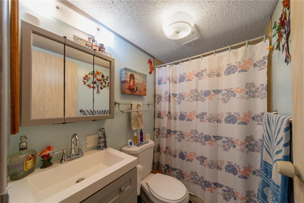 En Venta: $155,000 (3 camas, 2 baños, 1124 Pies cuadrados)