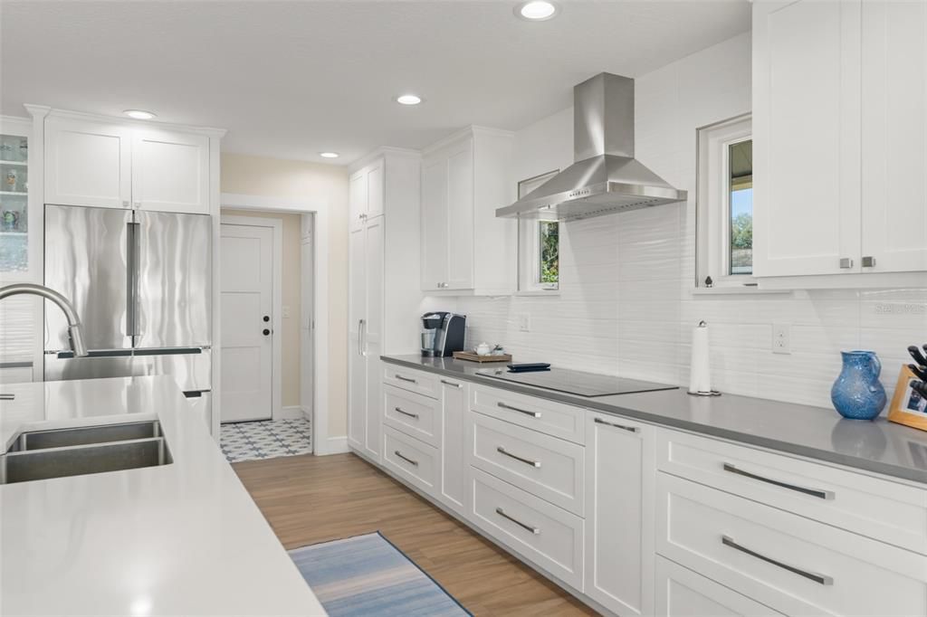 Active With Contract: $1,199,000 (4 beds, 3 baths, 2796 Square Feet)