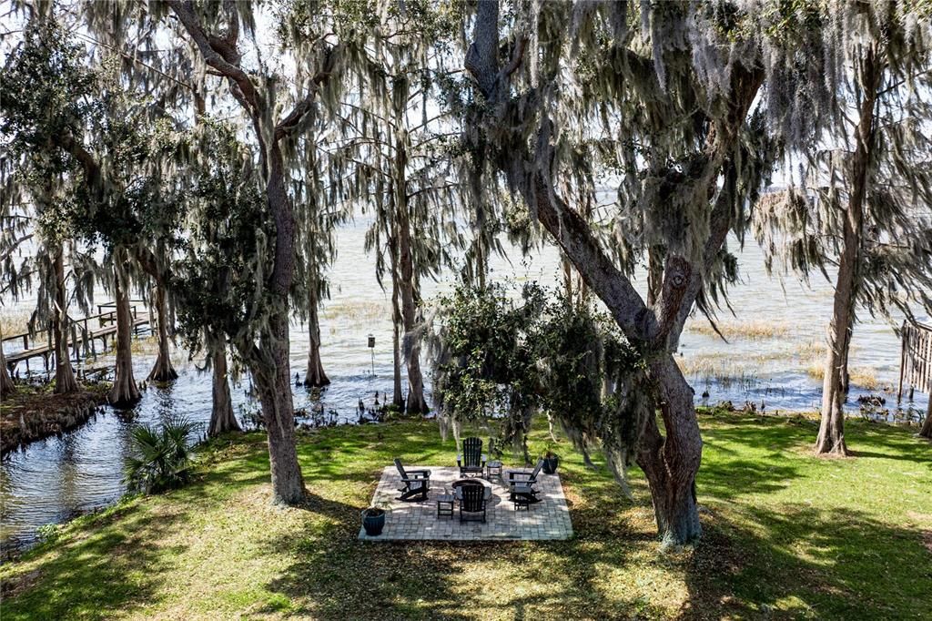 En Venta: $995,000 (3 camas, 2 baños, 3163 Pies cuadrados)