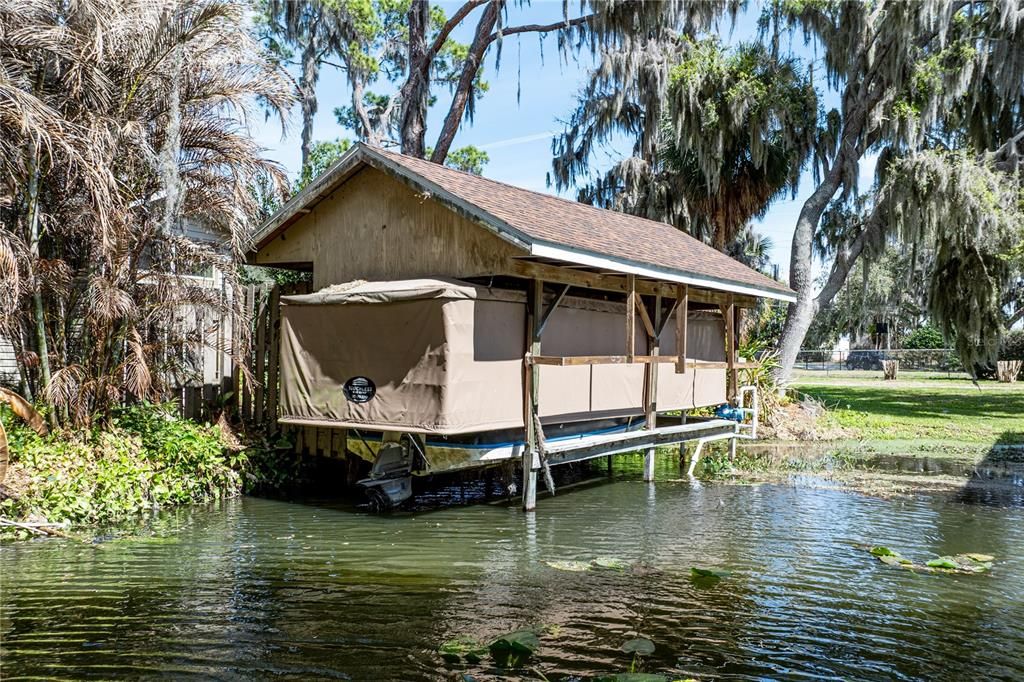 En Venta: $995,000 (3 camas, 2 baños, 3163 Pies cuadrados)