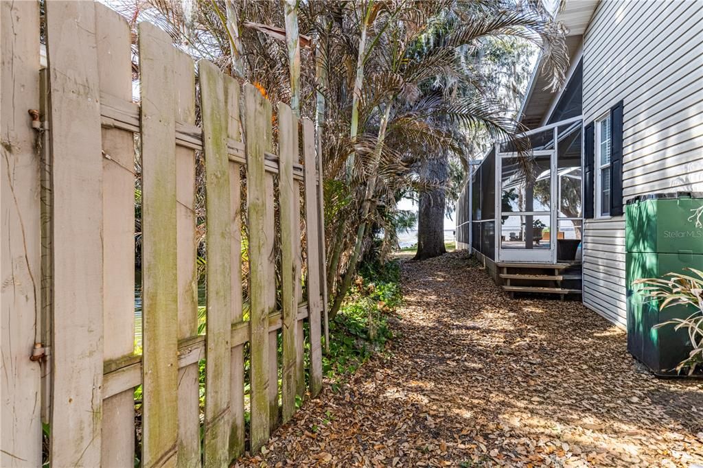 En Venta: $995,000 (3 camas, 2 baños, 3163 Pies cuadrados)
