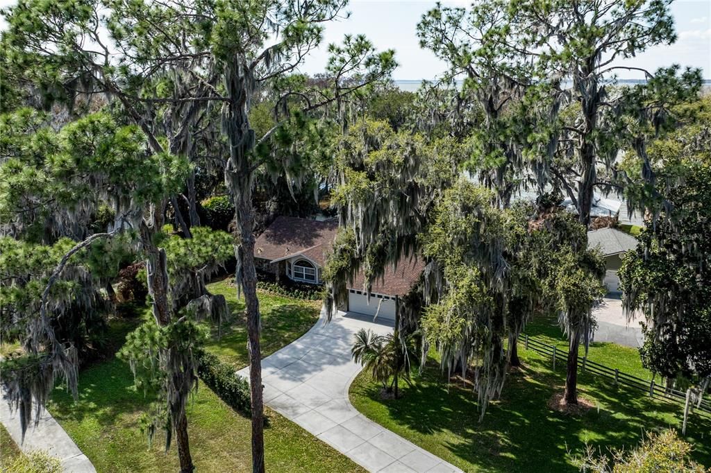En Venta: $995,000 (3 camas, 2 baños, 3163 Pies cuadrados)