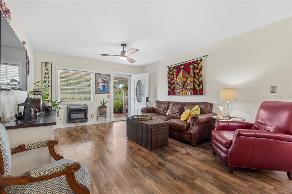 En Venta: $638,808 (2 camas, 1 baños, 1000 Pies cuadrados)