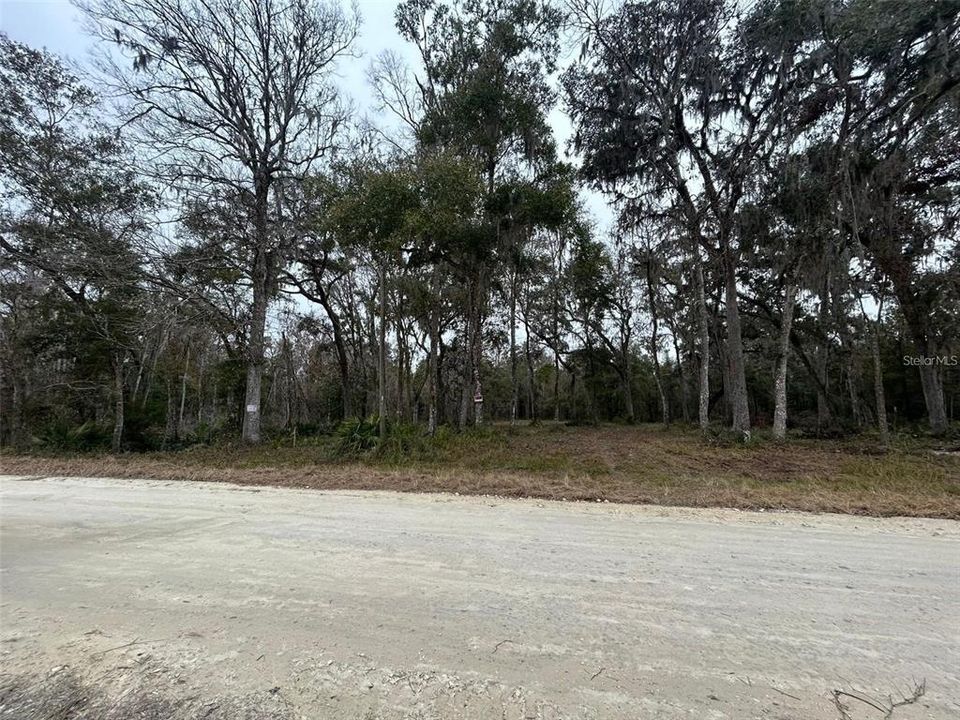 待售: $310,000 (6.00 acres)