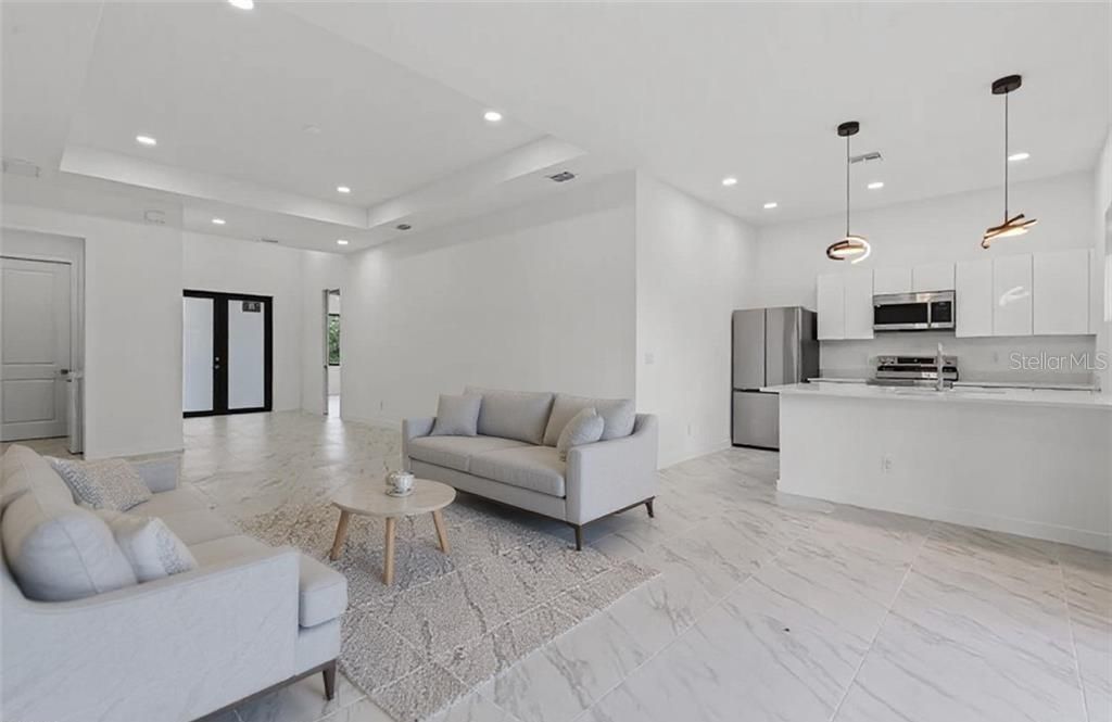 En Venta: $385,000 (4 camas, 3 baños, 1737 Pies cuadrados)