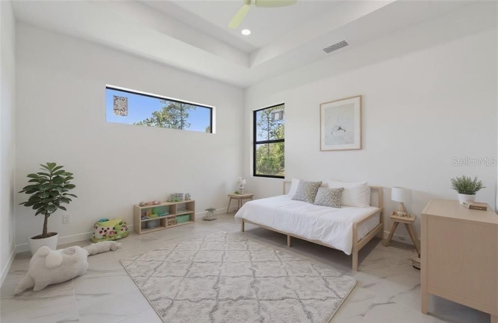 En Venta: $385,000 (4 camas, 3 baños, 1737 Pies cuadrados)